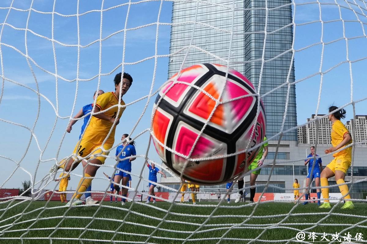 世界杯滚球：足球魅力极致展现